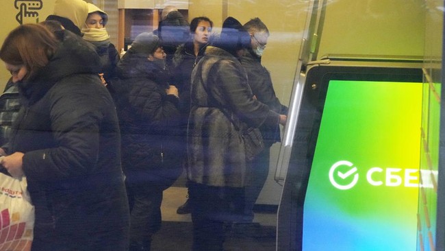 Bank BUMN Rusia, Sberbank, keluar dari hampir seluruh negara Eropa setelah aksi militer pemerintah Rusia ke Ukraina.