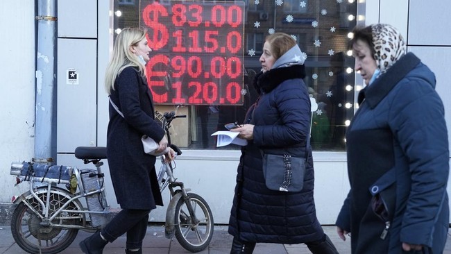 Rusia menghadapi gagal bayar utang setelah AS memblokir Negeri Beruang Merah itu untuk menggunakan dolar dalam aset yang dibekukan bank-bank AS.