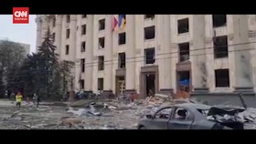 VIDEO: Serangan Rusia Hancurkan Gedung Pemerintahan di Kharkiv