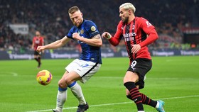img-title Hasil Coppa Italia: Milan vs Inter Imbang