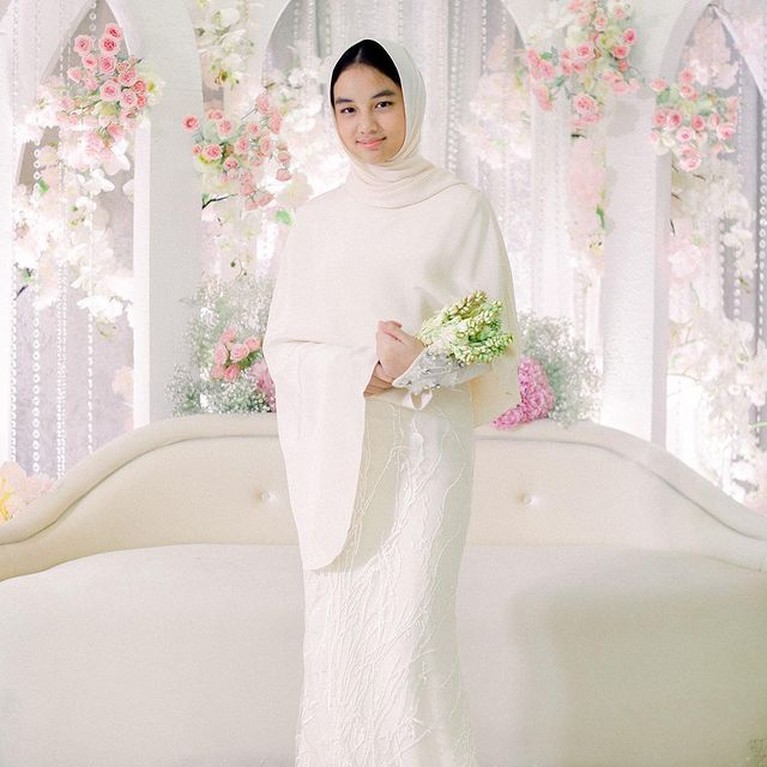 Aleesya Putri Engku Emran Engku Emran memiliki seorang putri bernama Aleesya yang dulu jadi anak tiri Laudya Cynthia Bella. Yuk, intip transformasinya!