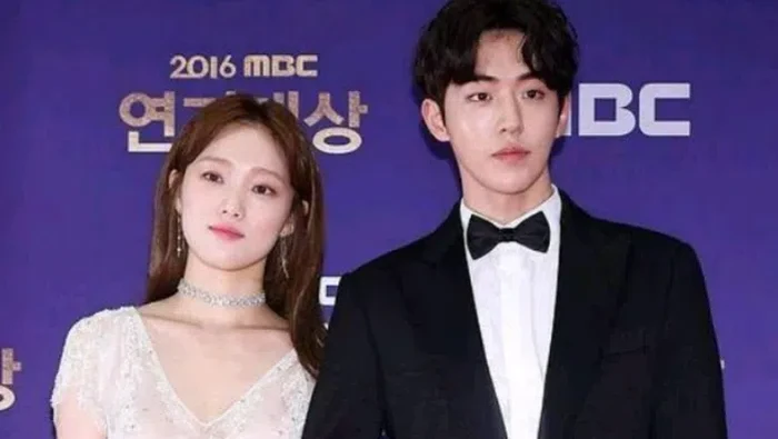 img-title Deretan Perpisahan Pasangan Artis Korea Populer Ini Membuat Fans 'Ikut' Patah Hati!