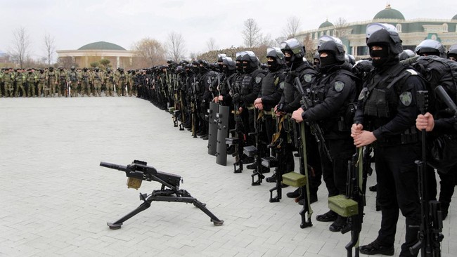 Rusia menandatangani kontrak dengan pasukan khusus Chechen yang bernama pasukan Akhmat, mengganti Wagner Group di Ukraina.