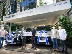 Pelatih Timnas Shin Tae-yong Dapat Hadiah Dua Mobil Baru