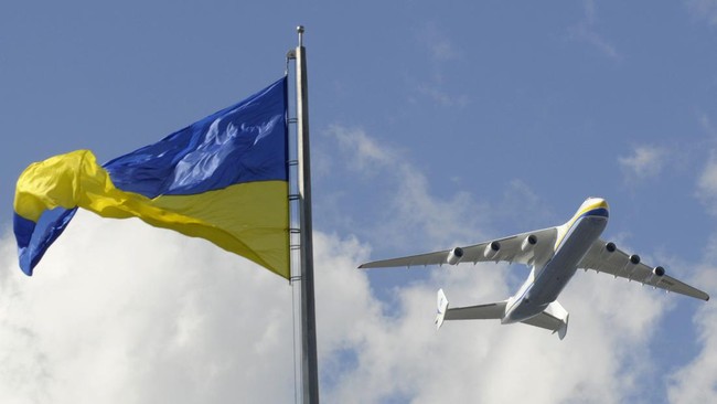 Pesawat Antonov AN-225 sudah sangat berjasa bagi penerbangan Ukraina selama 30an tahun. Kini kondisi pesawat rusak, dan kerusakan pesawat belum bisa ditaksir.