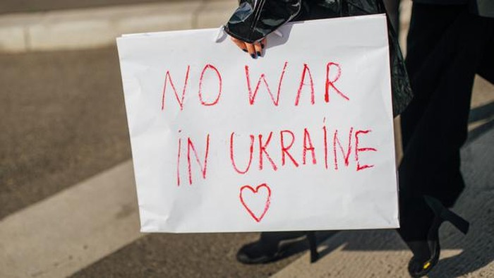 Kisah Para Model Ukraina Hadapi Perang, Terjebak di Negara Asing hingga Bertahan di Pengungsian