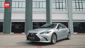 VIDEO: Jajal Lexus ES 300h, Tunggangan Mewah Para Sultan