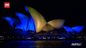 VIDEO: Gedung Opera Sydney Nyalakan Lampu Warna Bendera Ukraina