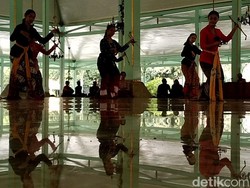 Mengenal Bedhaya Anglir Mendhung, Tarian Sakral Istana Mangkunegaran