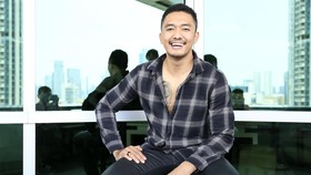 Dominasi Ring, Uus Kalahkan Jerinx SID di Tanding Tinju Persahabatan