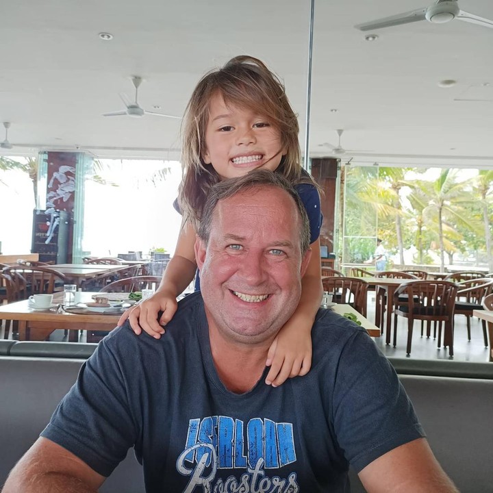 <p>Alexa sangat dekat dengan Ayahanda, lho. Kekompakan mereka sering diperlihatkan oleh Lia Waode ke laman media sosial. (Foto: Instagram @liawaode)</p>