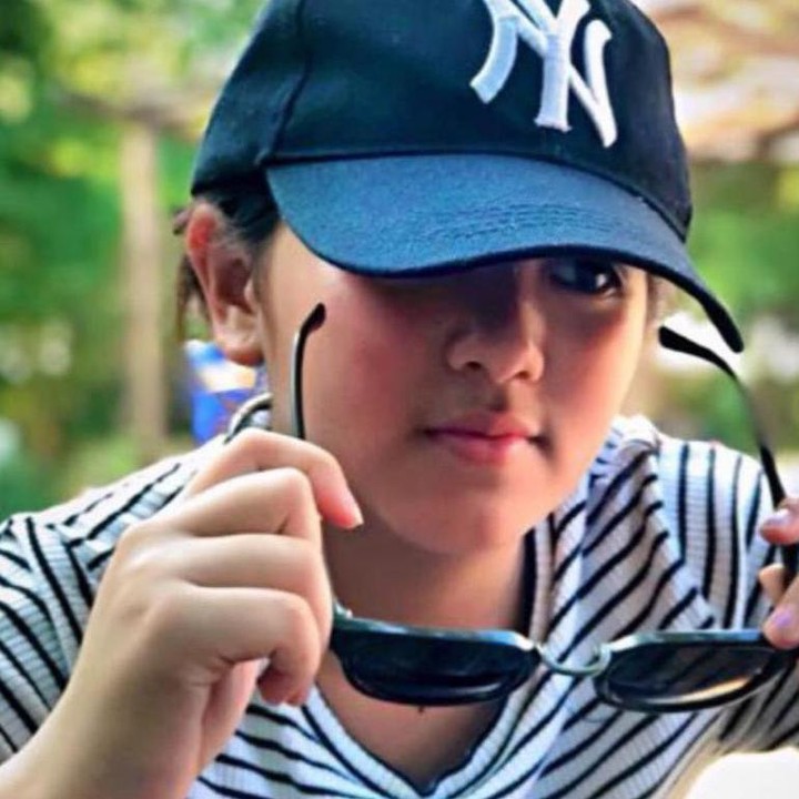 <p>Belum lama ini, Lovely Rumangkang berulang tahun ke-14. Momen selebrasi ulang tahunnya itu diunggah oleh Angel Karamoy melalui Instagram. (Foto: Instagram @realangelkaramoy)</p>