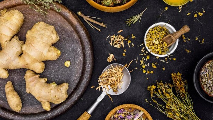 Hempas Flu Batuk Omicron dengan 5 Ramuan yang Bahannya Ada di Dapur Rumahmu