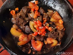 Ngeunah! 5 Iga Bakar Populer di Bandung yang Juicy Lezat