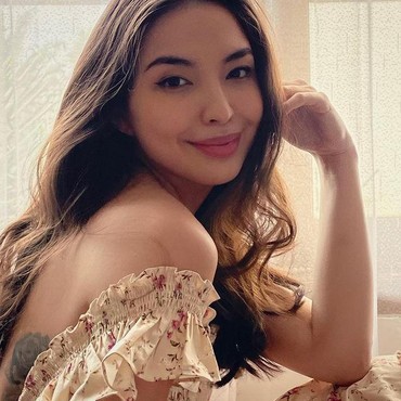 Manohara Ngaku Pindah Agama, Keluarga Ngotot Masih Islam