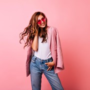 Zodiak Hari Ini: Biar Fashionable, Yuk Intip Mix and Match ala Zodiak Pisces