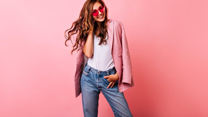 Zodiak Hari Ini: Biar Fashionable, Yuk Intip Mix and Match ala Zodiak Pisces