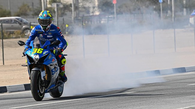 Joan Mir masih belum menandatangani kontrak baru dengan tim manapun menyusul informasi santer soal Suzuki bakal hengkang dari MotoGP.