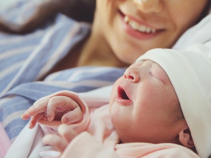 5 Tips Redakan Batuk dan Pilek pada Bayi, Tanpa Perlu Obat lho Bun
