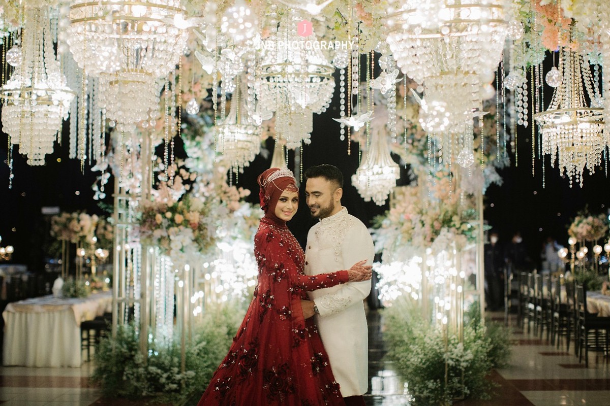 Potret Pernikahan Rizal Djibran dan Sarah