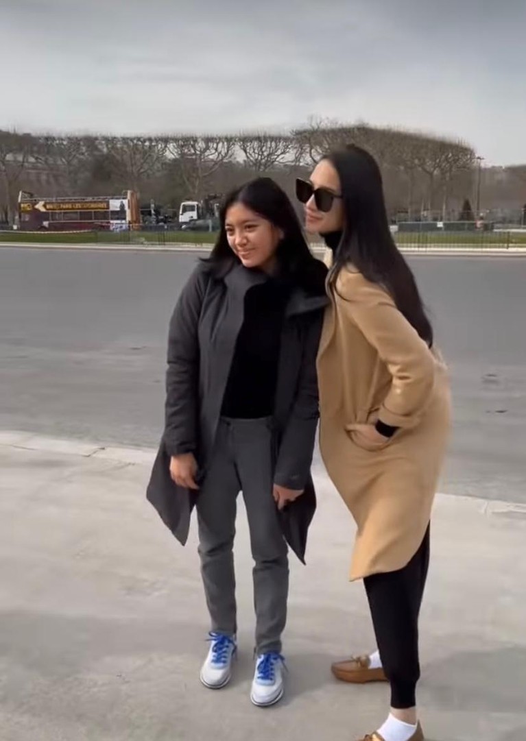 Anya Geraldine dan Alleia Anata Anya Geraldine dan Alleia Anata