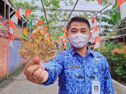 Kisah Sukses Anak Montir, Dinyinyiri Saat Kuliah Kini Jadi Lurah