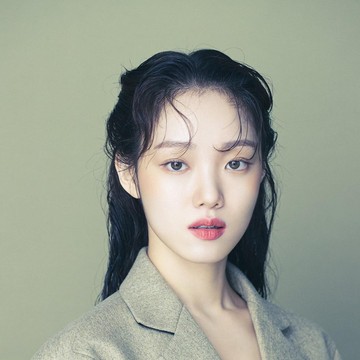 img-title Para Selebriti Korea Perempuan Ini Berkencan dengan Pria Lebih Muda, Ada yang Langgeng Hingga Kini