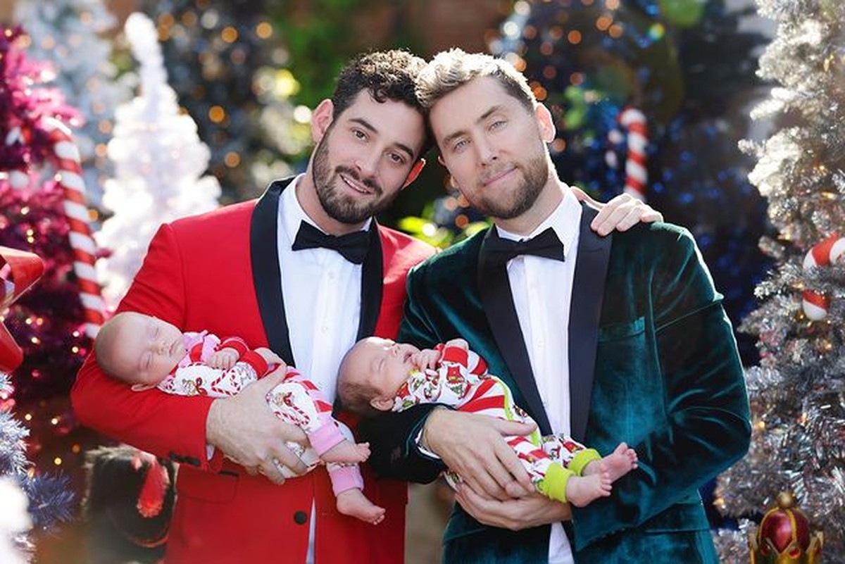 Potret Lance Bass & Suami Gay