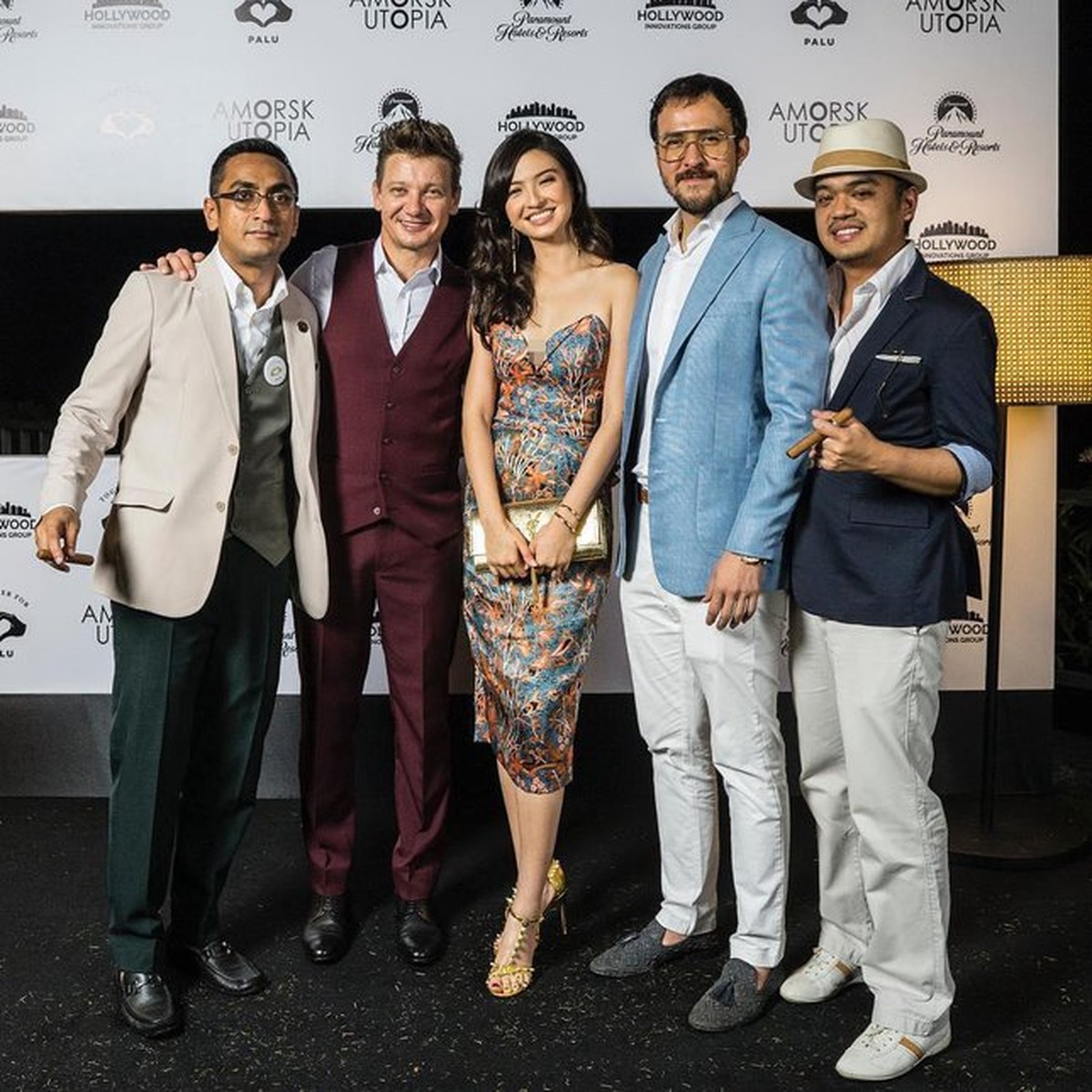 Raline Shah jadi sorotan usai makan bareng dan akrab dengan ayah Gigi Hadid&period; Yuk&comma; intip potret Raline bareng artis Hollywood lainnya&excl;