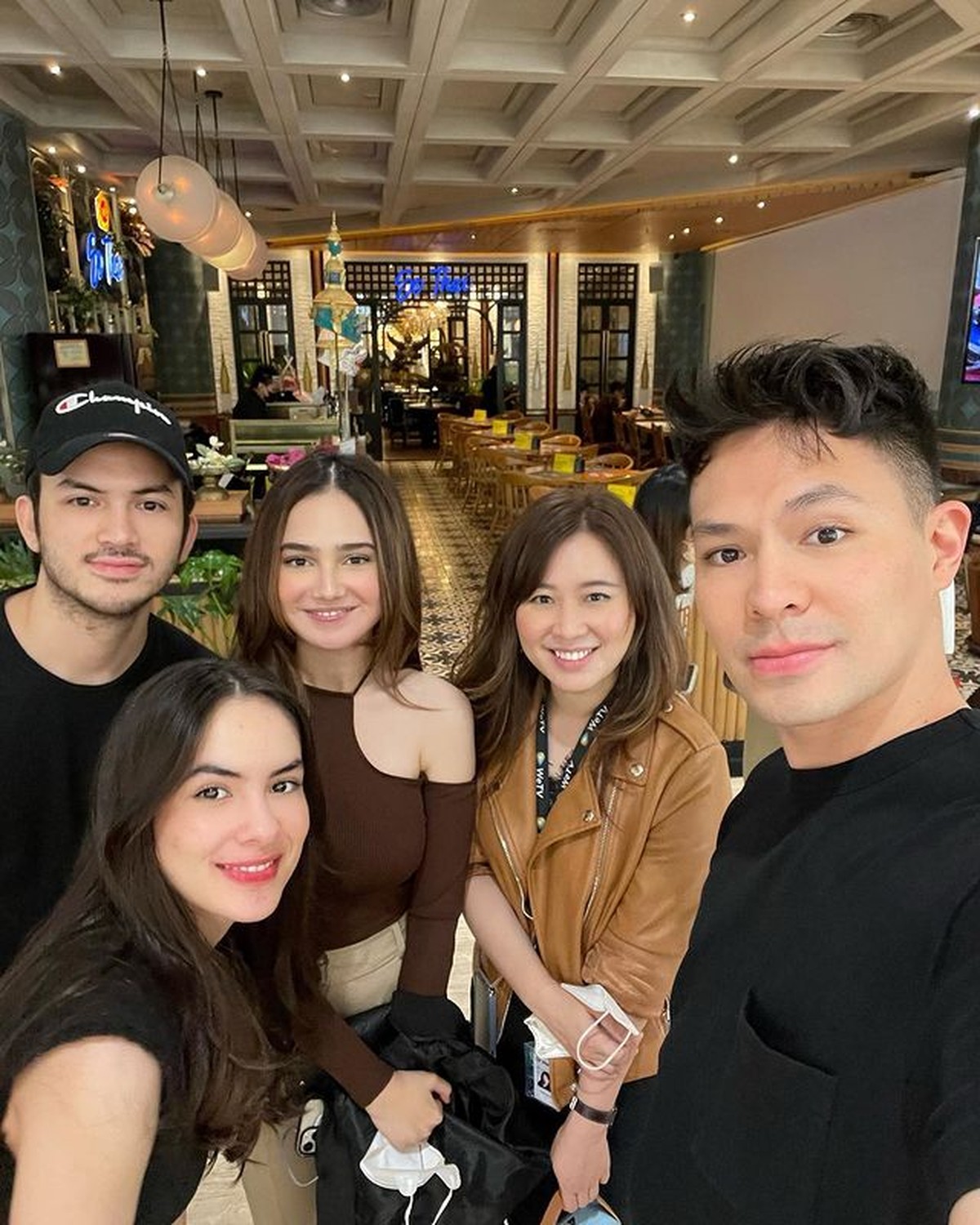 Rizky Nazar telah menghirup udara bebas usai jalani rehabilitasi narkoba selama 2 bulan di BNNK&comma; Jakarta Selatan&period; Yuk&comma; intip potretnya&excl;