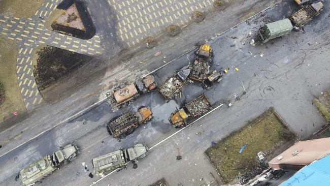 Perusahaan-perusahaan kelas kakap menutup atau menghentikan kegiatan operasionalnya dari Rusia karena invasi militer ke Ukraina.