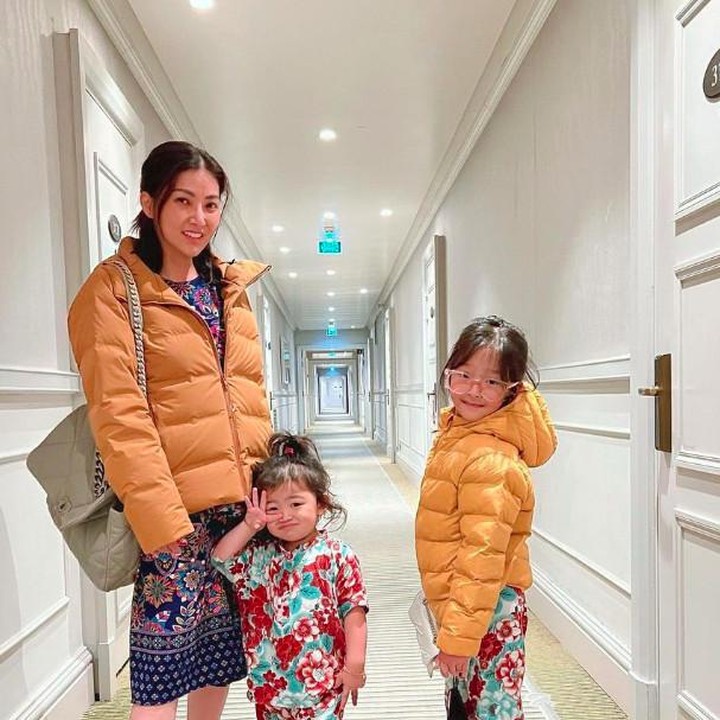 <p>Pasangan selebriti selanjutnya yaitu Sarwendah dan Ruben Onsu. Keduanya juga memutuskan untuk melahirkan anak mereka di luar negeri, tepatnya di Singapura. (Foto: Instagram @sarwendah29)</p>