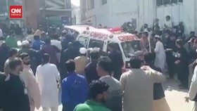 VIDEO: 56 Jemaah Salat Jumat Tewas Diterjang Bom Masjid Syiah Pakistan