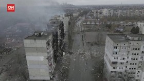 VIDEO: Deretan Apartemen Ukraina Luluh Lantak Dihantam Rudal Rusia
