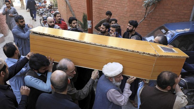 FOTO: Potret Kehancuran Masjid Pakistan usai Bom Bunuh Diri ISIS