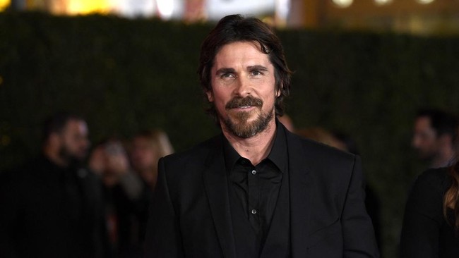 Christian Bale Mengeluh Soal Syuting di Thor: Love and Thunder Ada sejumlah aspek yang tak disukai Christian Bale saat syuting Thor: Love and Thunder.