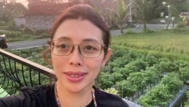 img-title Tak Disangka, Begini Nasib Eno Sigit Cucu Soeharto yang Pernah Jadi Biduan