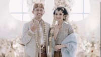 <p>Untuk diketahui bersama, hubungan Belva dan Sabrina jadi sorotan sejak sang CEO pertama kali mengenalkan kekasihnya pada tahun lalu. Mereka juga membuat iri banyak orang ketika Belva Devara jauh-jauh datang ke Massachusetts Institute of Technology untuk melamar Sabrina yang sedang menimba ilmu di sana. (Foto: Instagram @belvadevara)<br /><br /><br /></p>