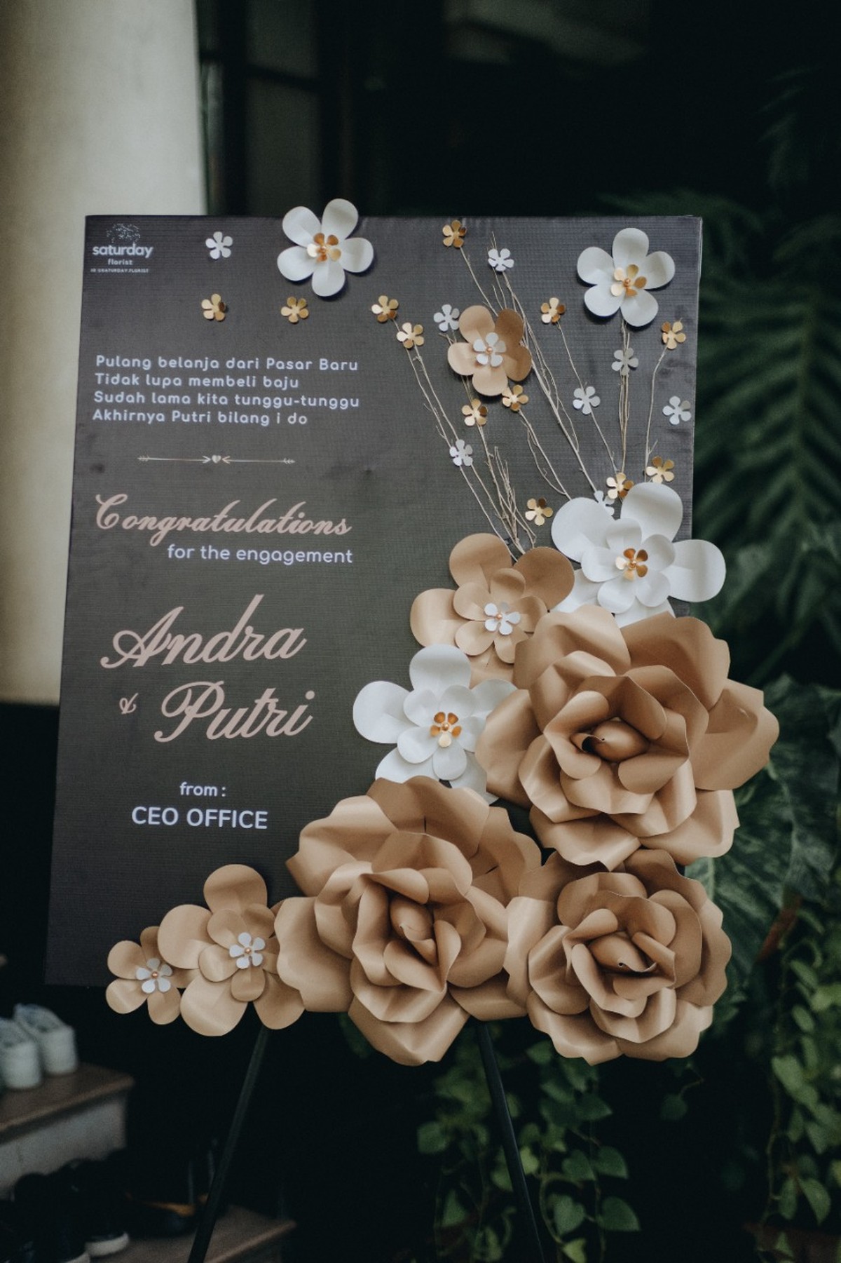 Detail Acara Lamaran Putri Tanjung