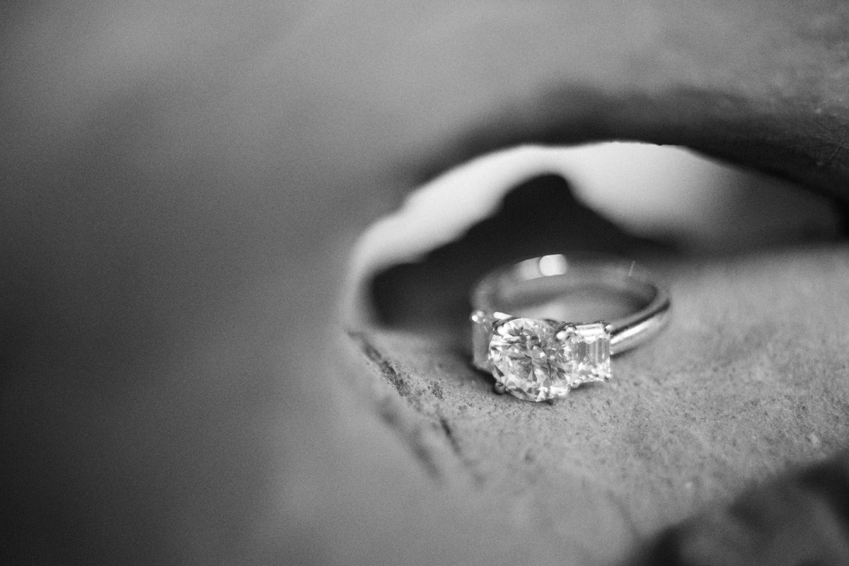 Detail Acara Lamaran Putri Tanjung