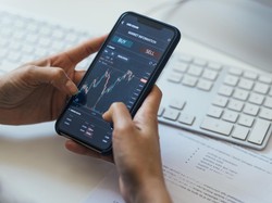 Sudah Makan Korban, Robot Trading Belum Ada Regulasinya