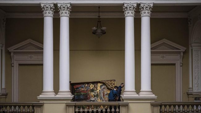 Apa saja koleksi Museum Nasional di Lviv, Ukraina, yang diselamatkan dari serangan Rusia?
