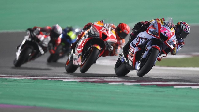 Pembalap Gresini Ducati Enea Bastianini menang MotoGP Qatar 2022 di Sirkuit Losail, Minggu (6/3), dengan mengalahkan Brad Binder.