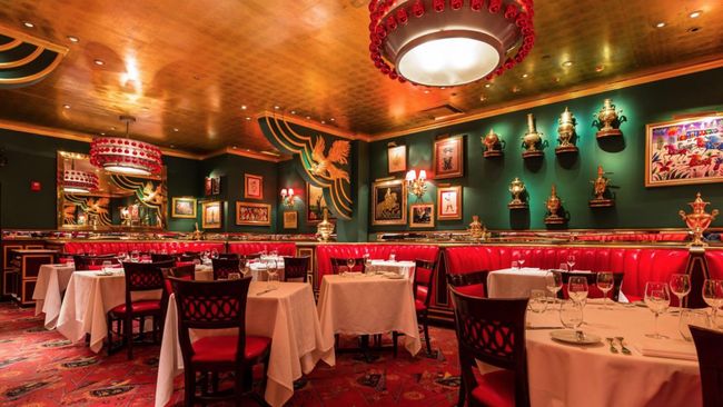 Restoran 'Russian Tea Room' diboikot warga New York, AS menyusul agresi militer Rusia ke Ukraina.