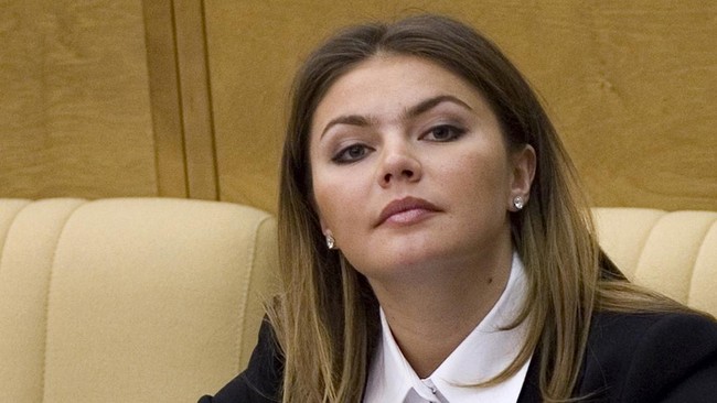 Kementerian Keuangan Amerika Serikat menjatuhkan sanksi kepada pacar Presiden Rusia Vladimir Putin, Alina Maratovna Kabaeva, Selasa (2/8).