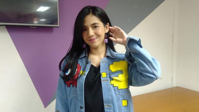 DJ Una disebut dapat saweran hingga ratusan juta dan diduga langgar prokes saat tampil di Sidrap, Sulsel.