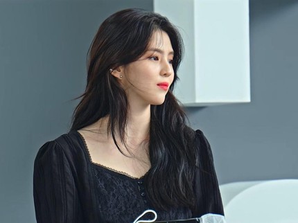 Ibunda Han So Hee Dituding Lakukan Penipuan, Sang Artis Tolak Ikut Campur