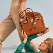 Hermes dan Sejumlah Label Fashion Mewah Hentikan Penjualan di Rusia