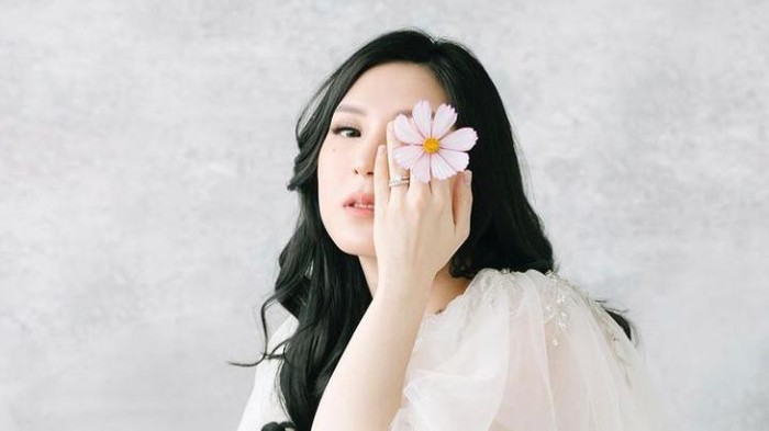 Alami Jatuh Bangun, Simak Kisah Sukses Wella Lee Founder Eyelovin dalam Berbisnis