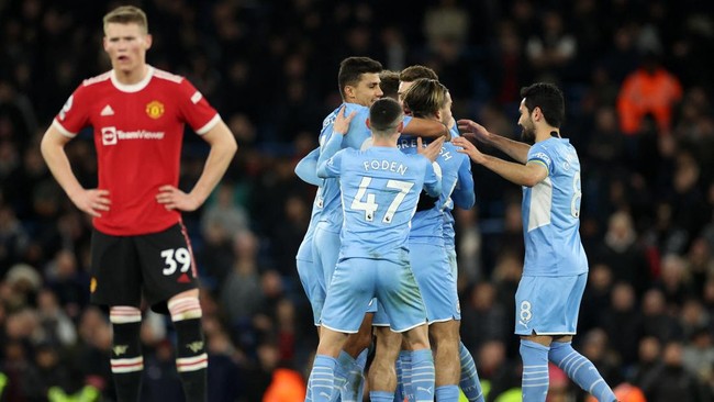 Klasemen Liga Inggris mengalami perubahan setelah Manchester City sukses mengalahkan Manchester United, Minggu (6/3).